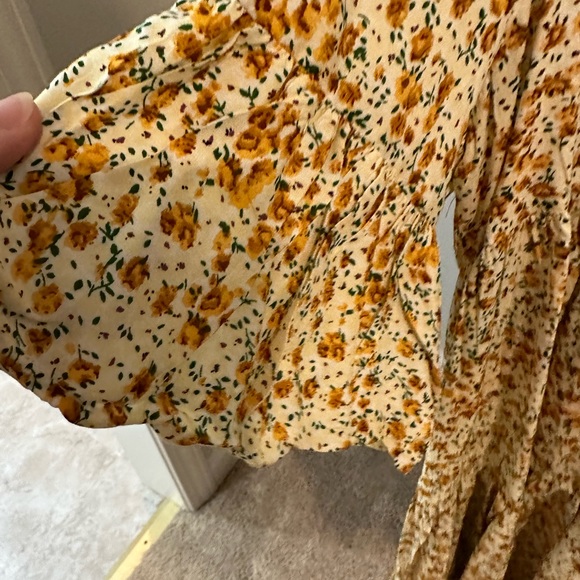 Easel tiered tunic - Picture 3 of 7